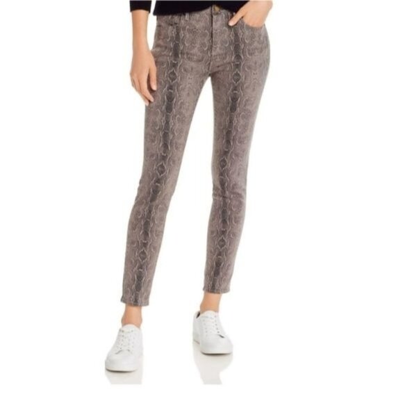 NWT Aqua Gray snake print skinny jeans‎ mid rise Size 30 - Picture 1 of 9